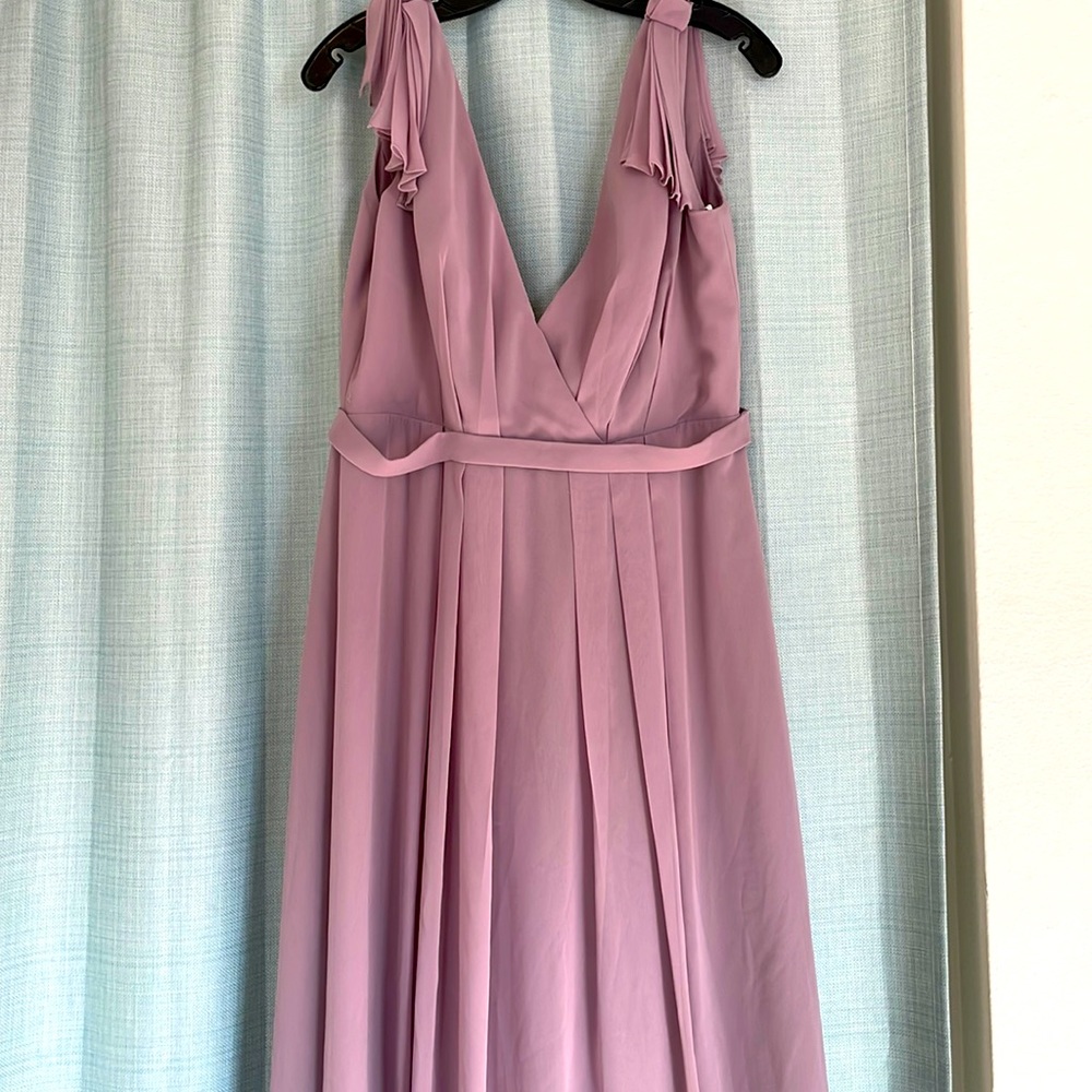 Lavender purple Monique Lhuillier bridesmaid dress. Size 14.
